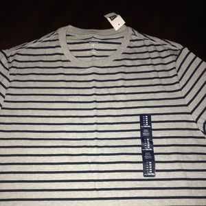 Gap T-shirt